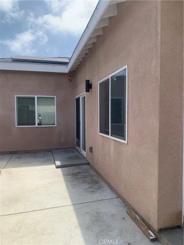 1330 W 10th Street 2, Santa Ana, CA 92703