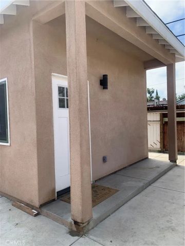 1330 W 10th Street 2, Santa Ana, CA 92703