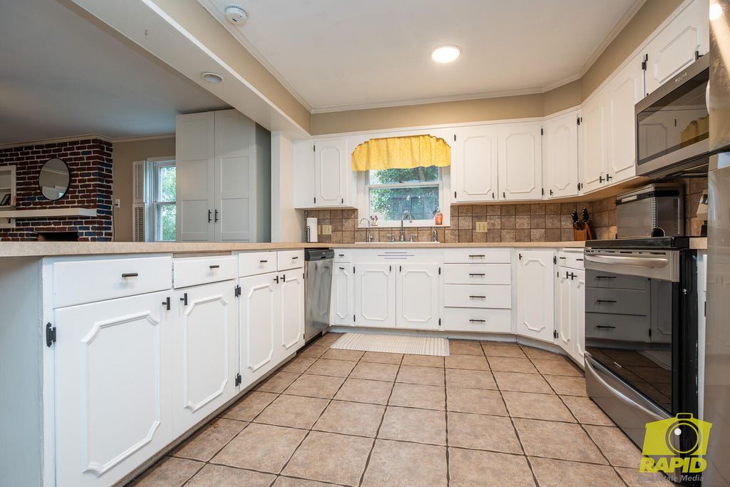 Image 17 of property listing at 409 S Madison Street, San Angelo, TX 76901