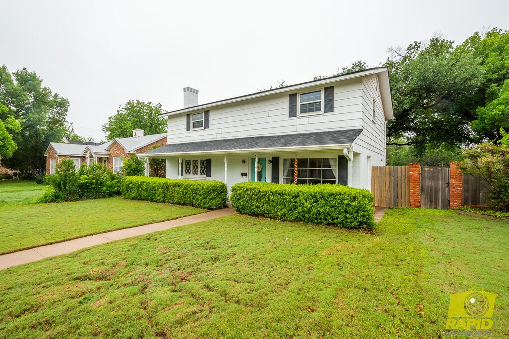 Image 4 of property listing at 409 S Madison Street, San Angelo, TX 76901
