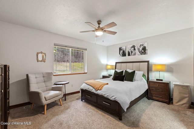 11074 W Riverview Dr, Post Falls, ID 83854