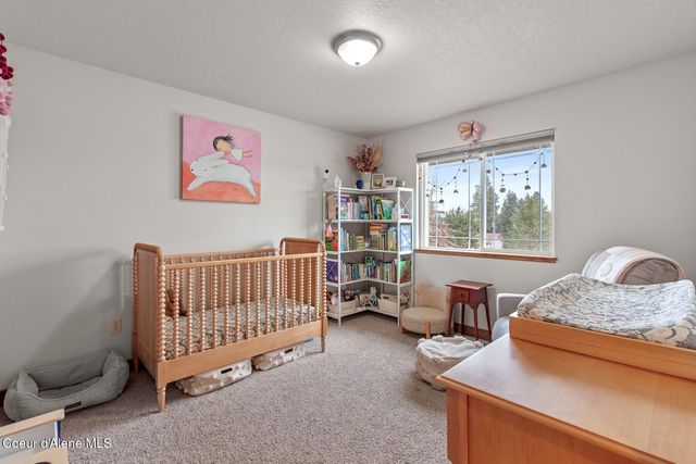 11074 W Riverview Dr, Post Falls, ID 83854