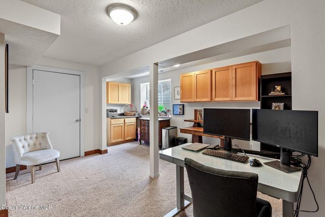 11074 W Riverview Dr, Post Falls, ID 83854