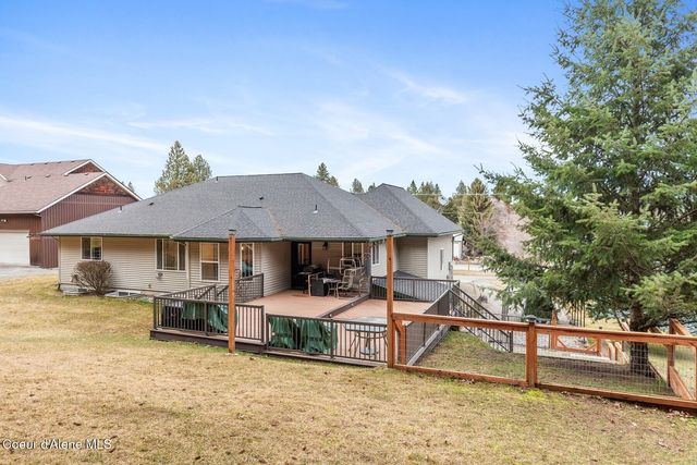 11074 W Riverview Dr, Post Falls, ID 83854