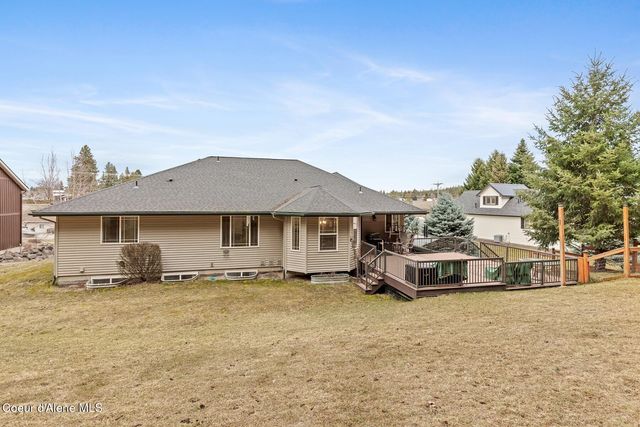 11074 W Riverview Dr, Post Falls, ID 83854