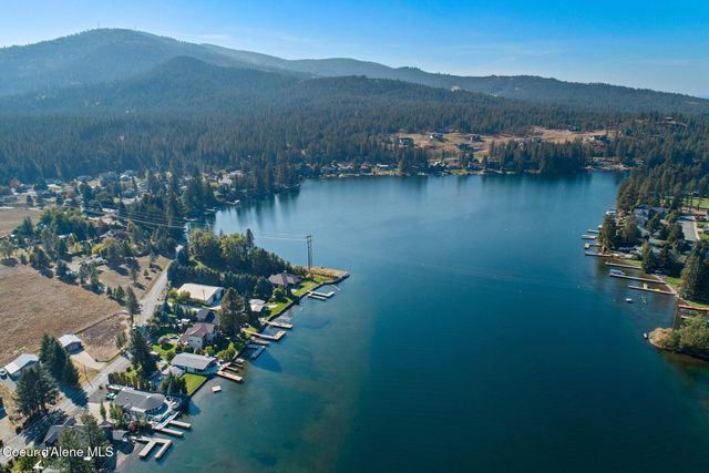 11074 W Riverview Dr, Post Falls, ID 83854