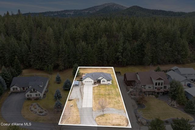 11074 W Riverview Dr, Post Falls, ID 83854