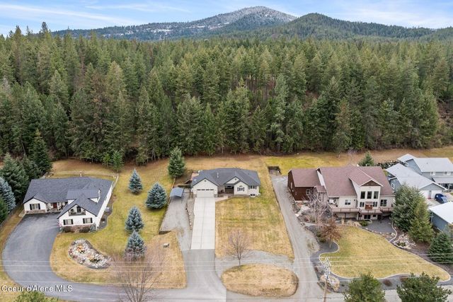 11074 W Riverview Dr, Post Falls, ID 83854