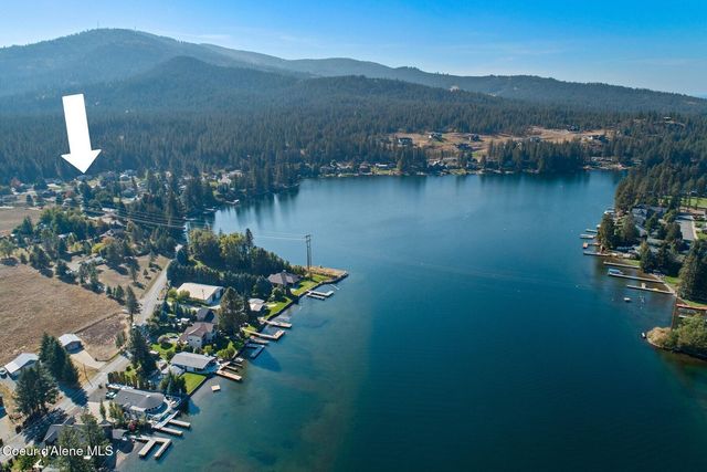 11074 W Riverview Dr, Post Falls, ID 83854