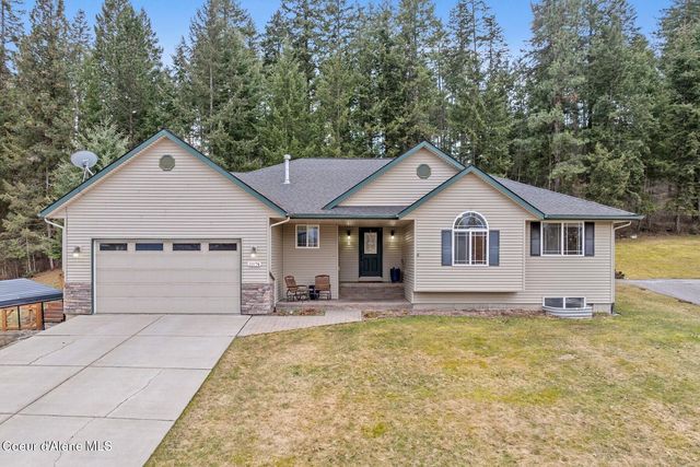 11074 W Riverview Dr, Post Falls, ID 83854