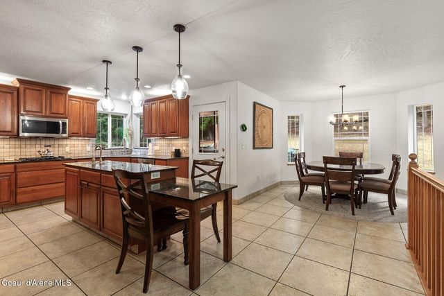 11074 W Riverview Dr, Post Falls, ID 83854