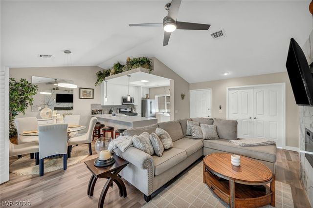 8912 Evening Star Drive, Las Vegas, NV 89134