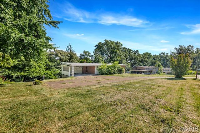 2431 Trossock Lane, Kirkwood, MO 63122