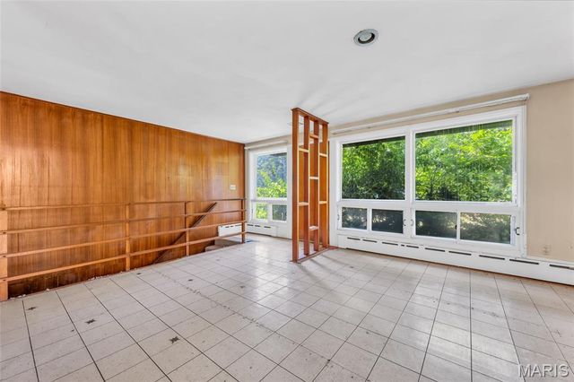 2431 Trossock Lane, Kirkwood, MO 63122