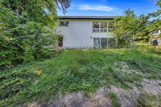 2431 Trossock Lane, Kirkwood, MO 63122