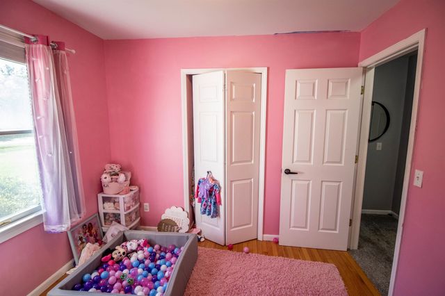 1389 N Long Lake Road, Fenton Twp, MI 48430