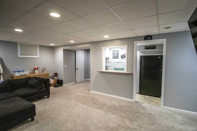 1389 N Long Lake Road, Fenton Twp, MI 48430