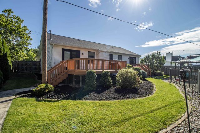 1389 N Long Lake Road, Fenton Twp, MI 48430