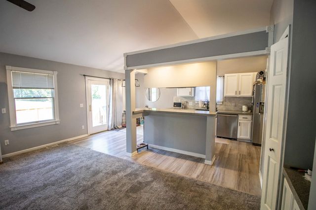 1389 N Long Lake Road, Fenton Twp, MI 48430
