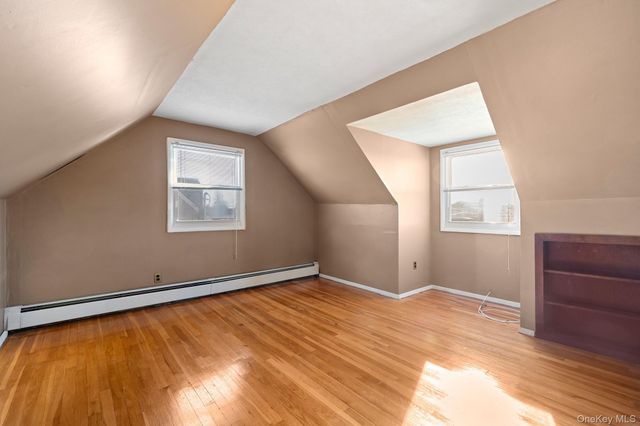 3 Poplar Avenue, Farmingdale, NY 11735