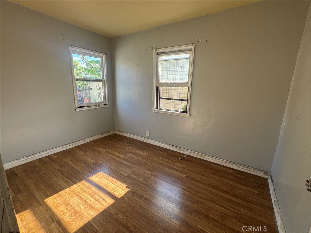 Image 15 of property listing at 1326 W 223rd Street, Los Angeles, CA 90501