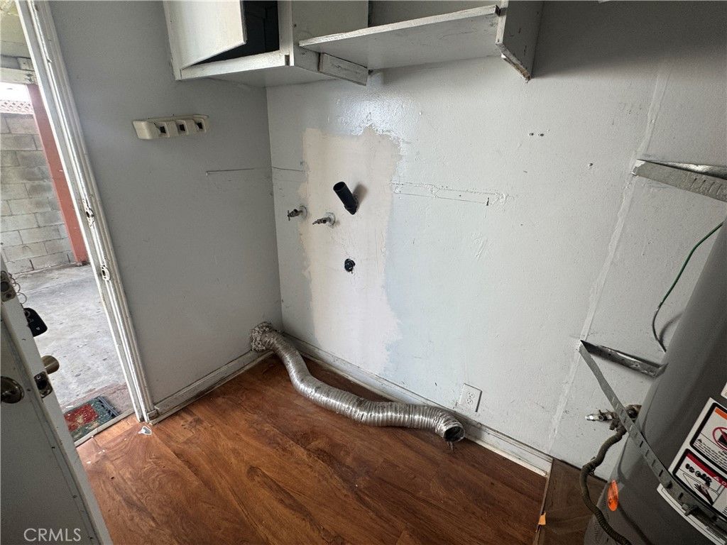 Image 25 of property listing at 1326 W 223rd Street, Los Angeles, CA 90501