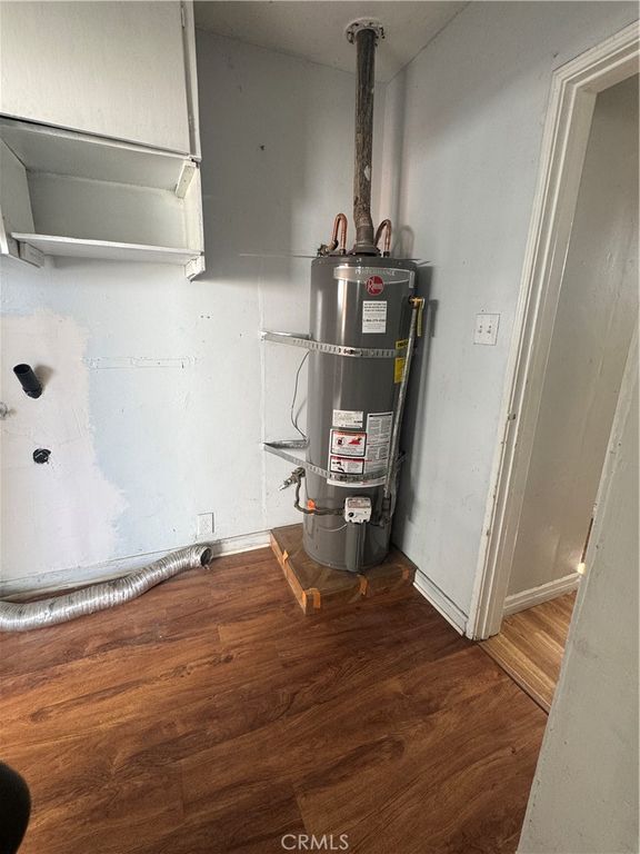 Image 26 of property listing at 1326 W 223rd Street, Los Angeles, CA 90501