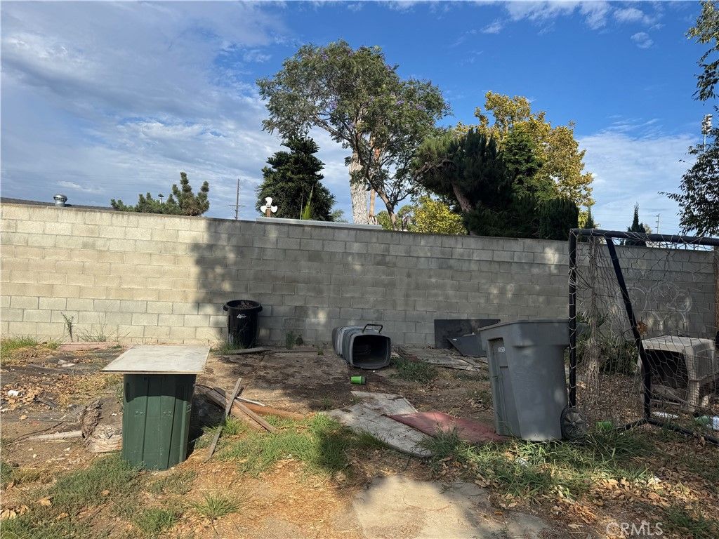Image 37 of property listing at 1326 W 223rd Street, Los Angeles, CA 90501