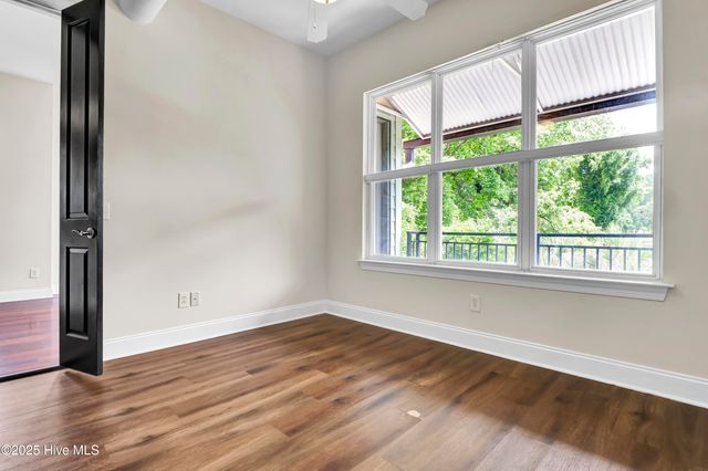 2906 Market Street 301, Wilmington, NC 28403