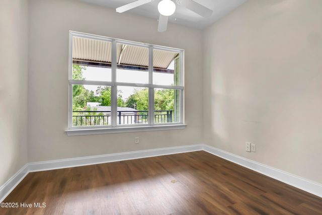 2906 Market Street 301, Wilmington, NC 28403