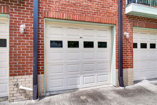 2906 Market Street 301, Wilmington, NC 28403