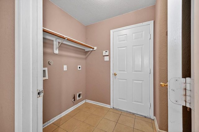 2338 Summit Meadow Drive, Houston, TX 77489