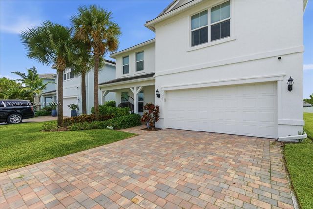 5322 Yellow Water LiLy Ct, Lake Worth, FL 33467