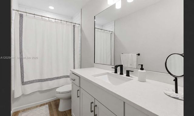 5322 Yellow Water LiLy Ct, Lake Worth, FL 33467