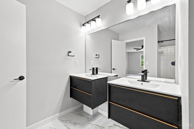 8297 Polo Trail Place, West Chester, OH 45069