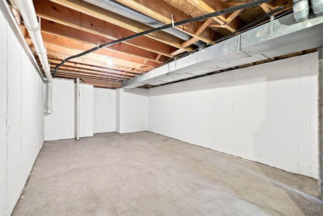 8297 Polo Trail Place, West Chester, OH 45069