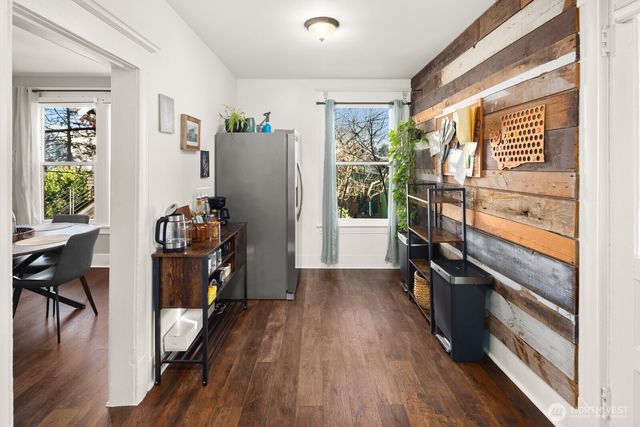 2011 E James Street, Seattle, WA 98122