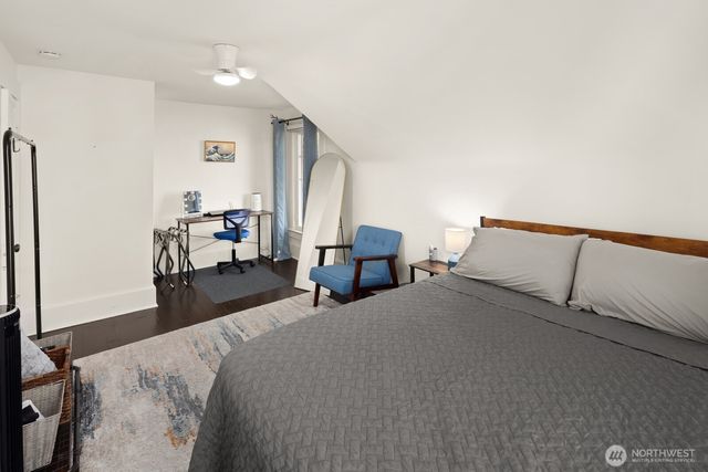 2011 E James Street, Seattle, WA 98122