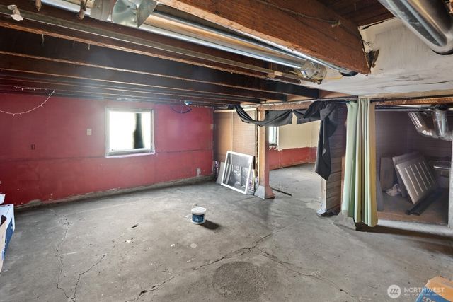 2011 E James Street, Seattle, WA 98122