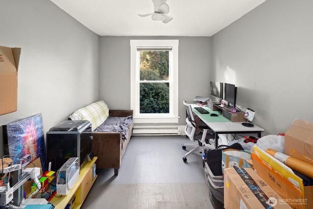 2011 E James Street, Seattle, WA 98122