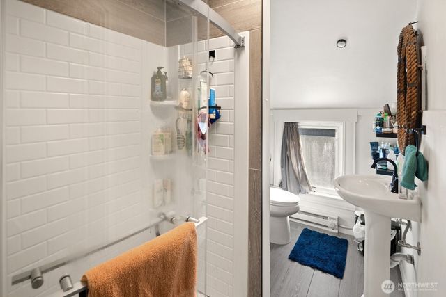 2011 E James Street, Seattle, WA 98122