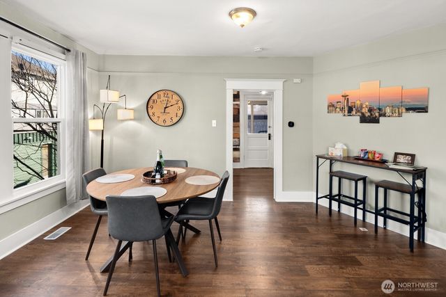 2011 E James Street, Seattle, WA 98122