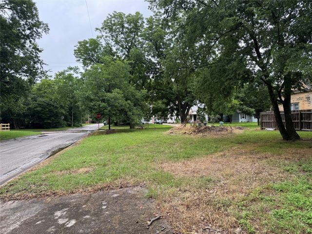303 W Steadman Street, Sherman, TX 75090
