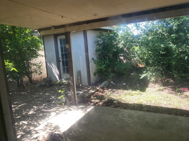 1028 Mazourka Drive, Arlington, TX 76001