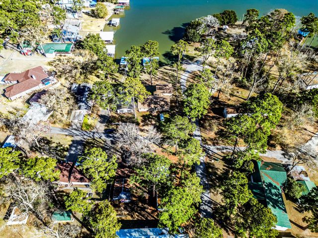 191 Willow Bend, Onalaska, TX 77360