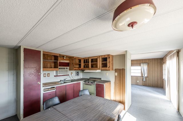 191 Willow Bend, Onalaska, TX 77360