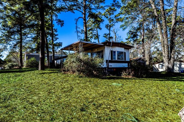 191 Willow Bend, Onalaska, TX 77360