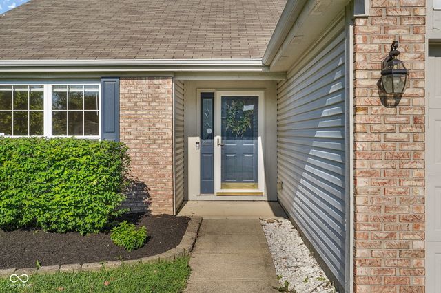 868 Seabreeze Drive, Avon, IN 46123