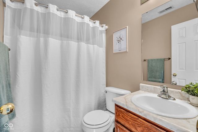 868 Seabreeze Drive, Avon, IN 46123