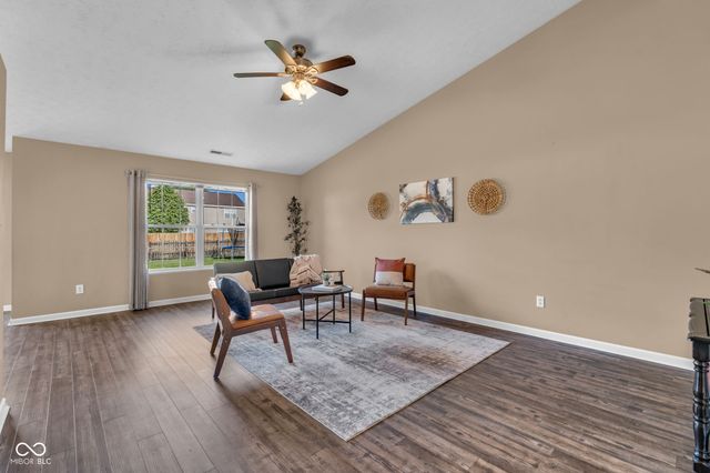 868 Seabreeze Drive, Avon, IN 46123